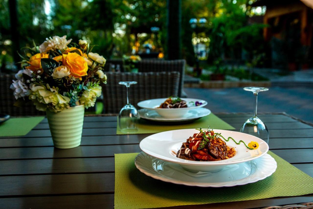 Hotel Restaurant Rustic Александрия Экстерьер фото
